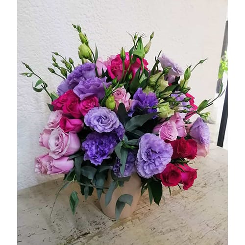 Licianthus y rosas